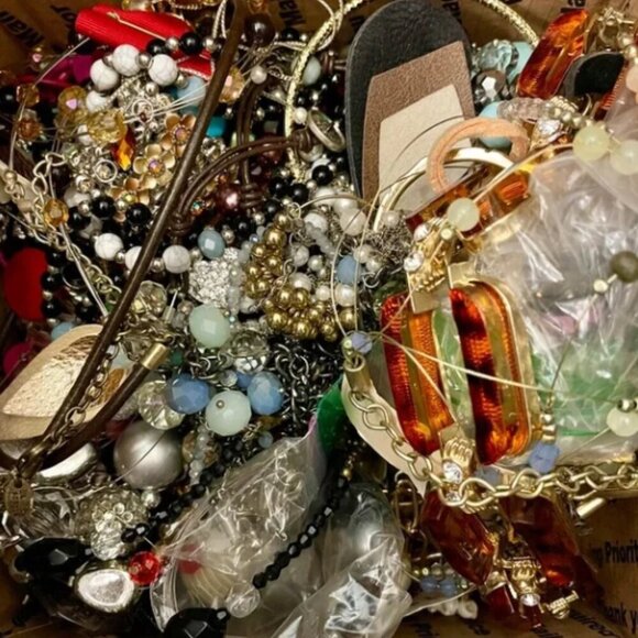 Jewelry Mystery Box 3 pounds - Picture 1 of 3